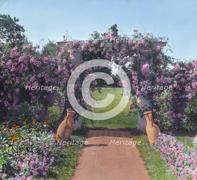 "The Fens," Lorenzo Easton Woodhouse house, Huntting Lane, East Hampton, New York, 1914. Creator: Frances Benjamin Johnston.