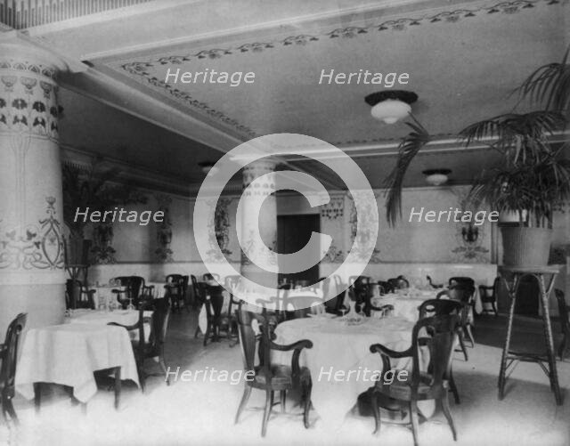 The New Willard Hotel, Washington, D.C. - dining room, between 1890 and 1950. Creator: Frances Benjamin Johnston.