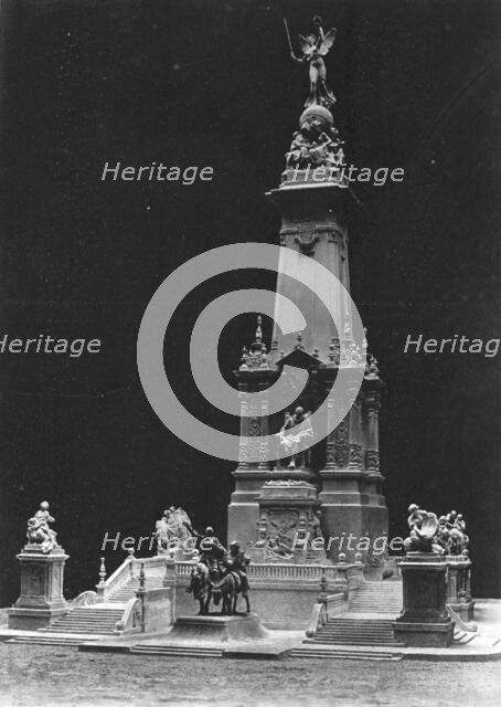 'Un monument a la gloire de l'auteur de "Don Quichotte"; Projet du sculpteur Coullaut..., c1916. Creator: Vidal.