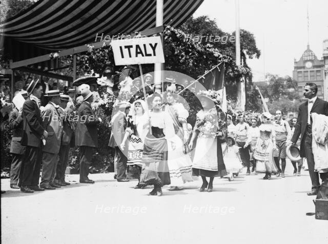 Italy in N.Y. 4th July parade, between c1910 and c1915. Creator: Bain News Service.