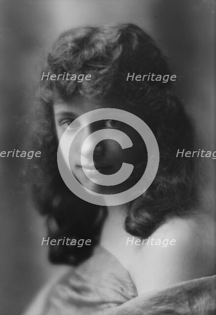 Tirrell, G., Miss, portrait photograph, 1915 June 22. Creator: Arnold Genthe.