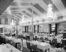 Candlelight Restaurant, Central Ave., Yonkers, New York, 1954. Creator: Gottscho-Schleisner, Inc.