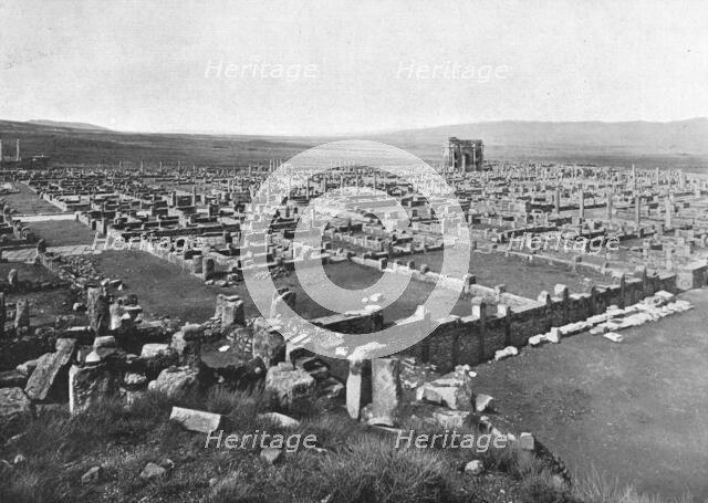 ''Les ruines de Timgad; Afrique du nord', 1914. Creator: Unknown.