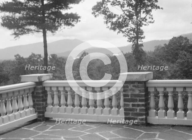 Residence of Mrs. Olgivie, Biltmore Forest, North Carolina, 1932 May. Creator: Arnold Genthe.