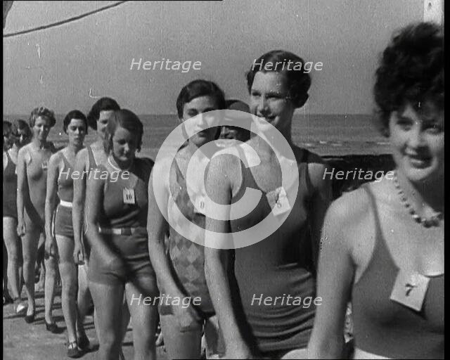 Women at the Seaside, 1930s. Creator: British Pathe Ltd.
