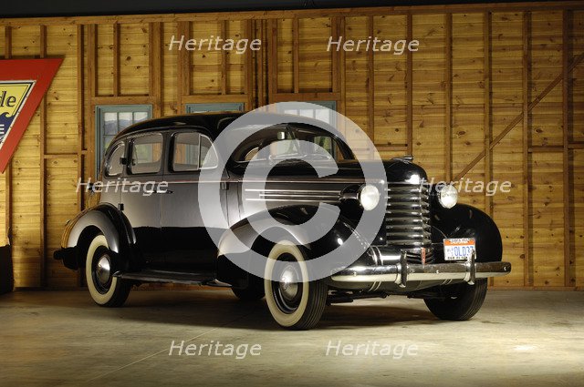 Oldsmobile 1937. Artist: Simon Clay.