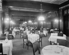 Dining room, Hotel Latham, New York, N.Y., between 1905 and 1915. Creator: Unknown.