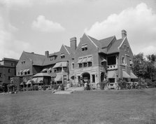 Residence of Franklin H. Walker, 850 Jefferson Avenue, Detroit, Mich., between 1905 and 1915. Creator: Unknown.