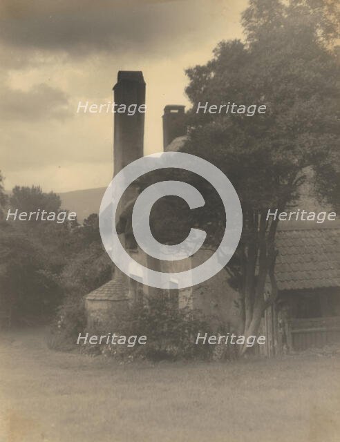 Building, 1918-1920s. Creator: Eunice Harriett Garlick.