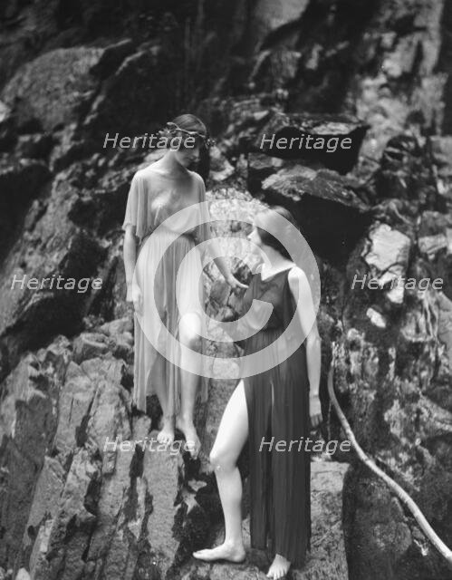 Tonetti, Misses, at Sneding's Landing, 1921 June 7. Creator: Arnold Genthe.