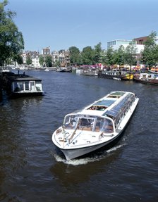 Amstel Canal and Bloumerbrug, Binnen, Amsterdam, Netherlands 