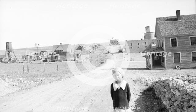 The town of Mills, New Mexico, 1935. Creator: Dorothea Lange.