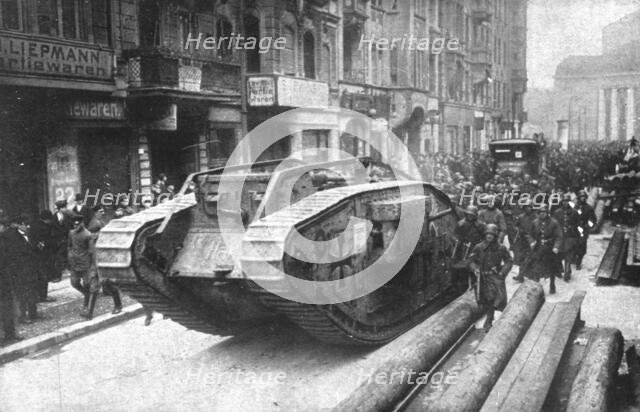 'La Nouvelle Europe; la guerre civile a Berlin; du 5 au 11 janvier 1919 a Berlin; un tank..., 1919. Creator: Unknown.