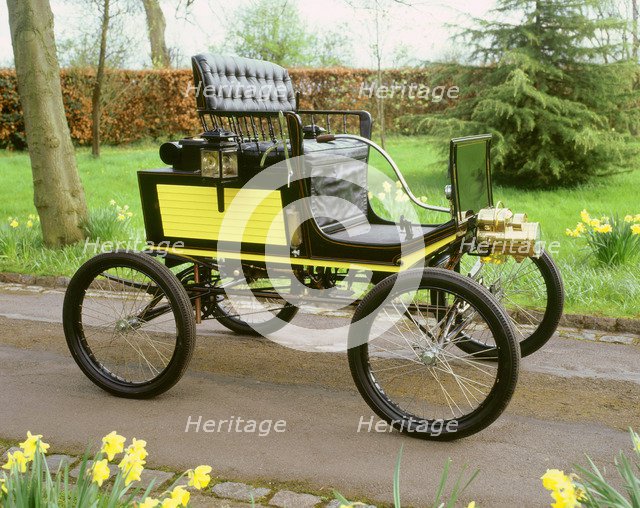 1900 Locomobile. Artist: Unknown.