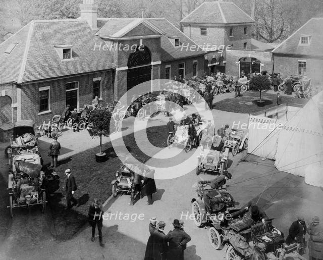 1900 One Thousand Mile trial. Creator: Unknown.