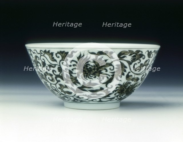 Bowls with floral patterns in grisaille enamels, Yongzheng period, Qing dynasty, China, 1723-1735. Artist: Unknown