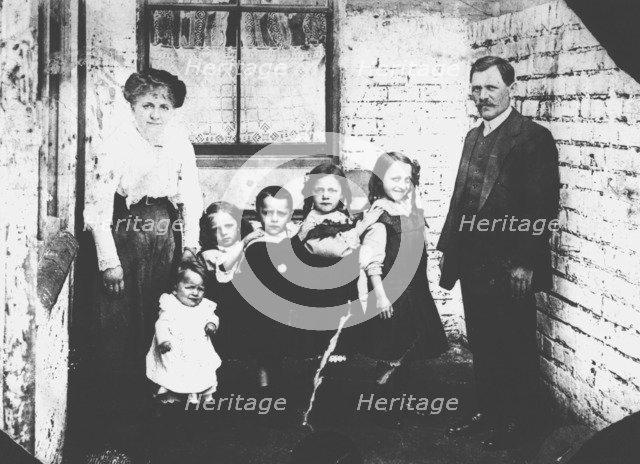 The Levenstein family of Middlesbrough, c1910. Artist: Unknown