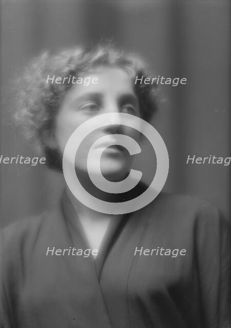 Eddington, Gertrude, Miss, portrait photograph, 1912 Feb. 29. Creator: Arnold Genthe.