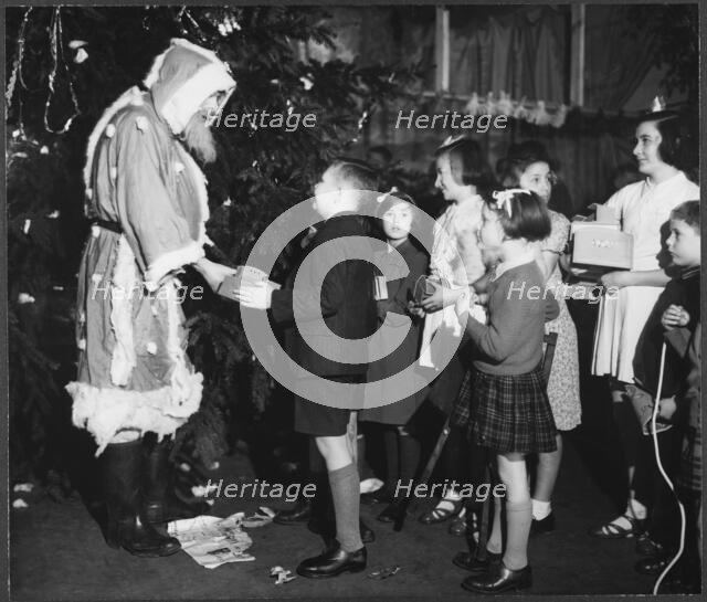 RAF Iver Heath, Iver, Buckinghamshire, 1943. Creator: Royal Air Force Fim Production Unit.