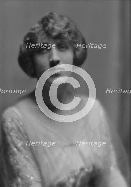 Stewart, E.P., Miss, portrait photograph, 1913. Creator: Arnold Genthe.