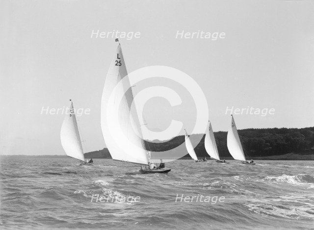 The 6 Metre class 'Bubble', 'Wambat', 'Lanka', 'Stella' and 'Vanda' racing on the Solent, 1914. Creator: Kirk & Sons of Cowes.