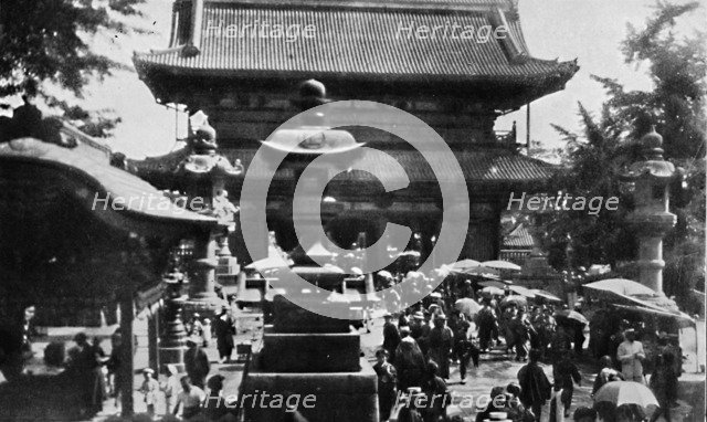 ''At Asakusa, the great temple of Tokyo, the fortune-telling business is brisk', c1900, (1921).  Artist: Julian Leonard Street.