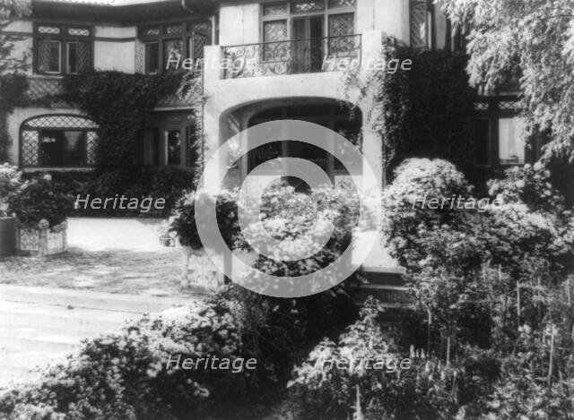 "Pre`s Choisis," Albert Herter house, Georgica Pond, East Hampton, New York., 1913. Creator: Frances Benjamin Johnston.