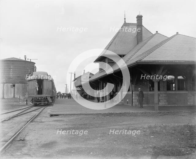 Kasota Station, between 1880 and 1899. Creator: Unknown.