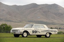 Ford Galaxie 500 race car 1962. Artist: Simon Clay.