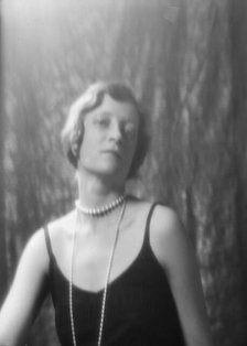 Morgan, D.P., Jr., Mrs., portrait photograph, 1930 Mar. or Apr. Creator: Arnold Genthe.