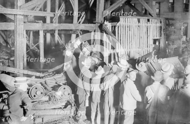 Aqueduct fire, 1913. Creator: Bain News Service.