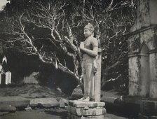 'Steinfigur nahe der Ruwanwali-Dagoba, Anuradhapura', 1926. Artist: Unknown.