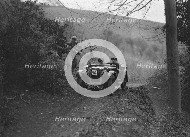 Austin Ulster of WGE Rushworth competing in the Inter-Varsity Trial, November 1931. Artist: Bill Brunell.