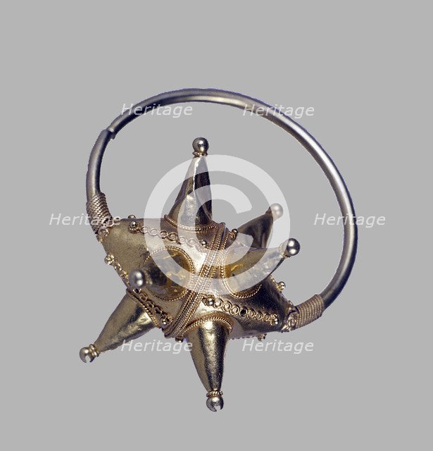 Gold pendant (Kolt), 11th-12th century. Artist: Ancient Russian Art  