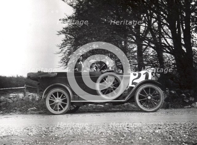 Thulin Type A 25 cabriolet, manufactured at the Thulin factory, Landskrona, Sweden, 1920. Artist: Unknown