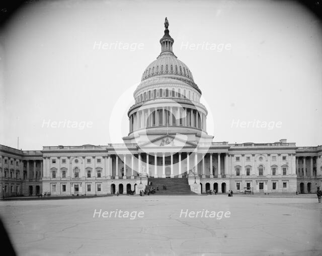 The United States Capitol, central part of bldg., Washington, D.C., 1902. Creator: Unknown.