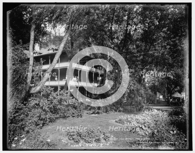 Cliff House, Devil's Lake, Wis., c1898. Creator: Unknown.
