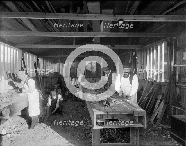 Saunders Boathouse, Goring, Oxfordshire, c1860-c1922. Artist: Henry Taunt