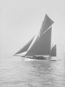 Yawl sailling close-hauled, 1914. Creator: Kirk & Sons of Cowes.
