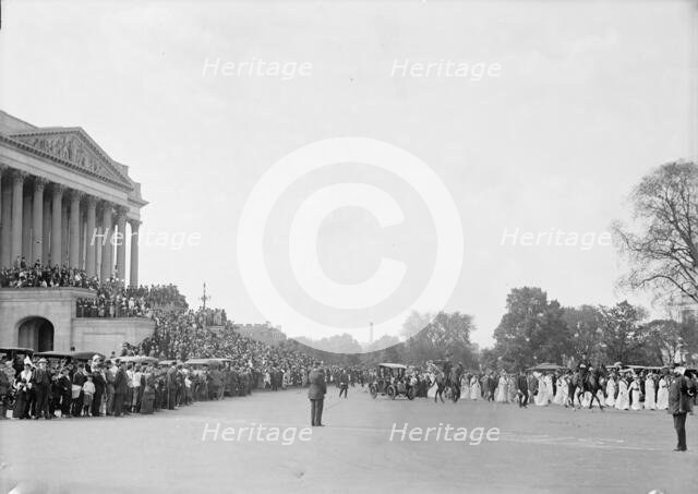 Woman Suffrage - Parade, May 1914, May 1914. Creator: Harris & Ewing.