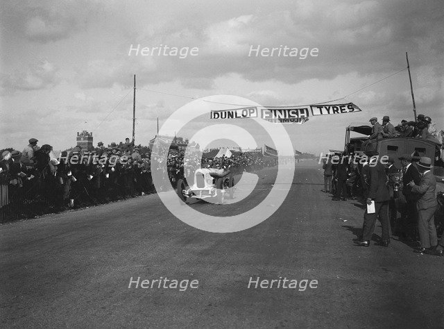 A Barlow's Benz 84hp at the finishing line, Southsea Speed Carnival, Hampshire, 1922. Artist: Bill Brunell.