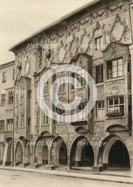 'Wasserburg am Inn - Weinhaus', 1931. Artist: Kurt Hielscher.