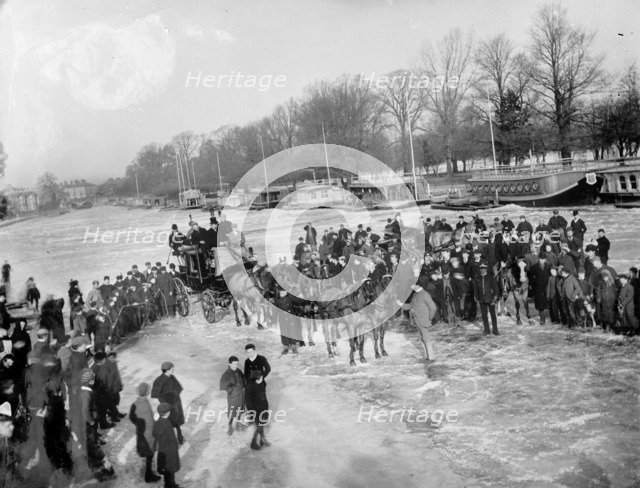 Crowd on the frozen River Thames, Oxfordshire, c1860-c1922. Artist: Henry Taunt