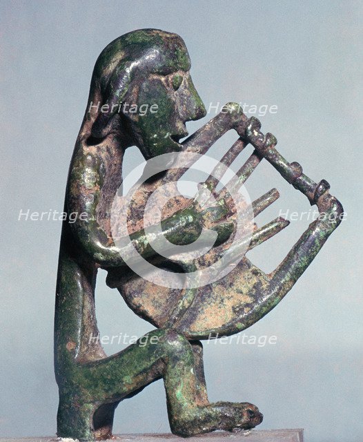 Minoan bronze of a harpist Artist: Unknown