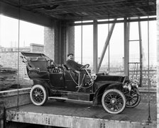 Car lift at Mitchell Motors Company, 114 Wardour Street, Westminster, London, 1907. Artist: Bedford Lemere and Company.