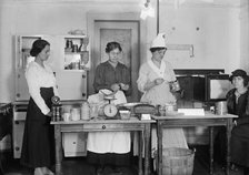 Food Administration, U.S. War Kitchen, 1917. Creator: Harris & Ewing.