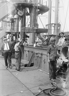 Loading SS Milazzo, 1916. Creator: Bain News Service.