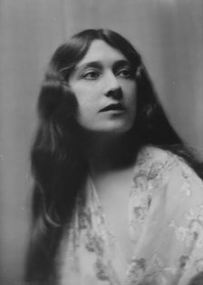 Weston, Lucy, Miss, portrait photograph, 1915 Oct. 2. Creator: Arnold Genthe.