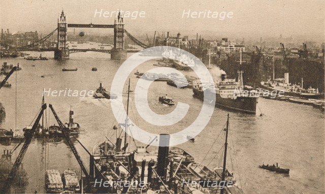 'London - Tower Bridge and the Pool', c1910. Artist: Unknown.