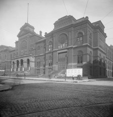 Exposition Building, St. Louis, Mo., between 1884 and 1906. Creator: Unknown.